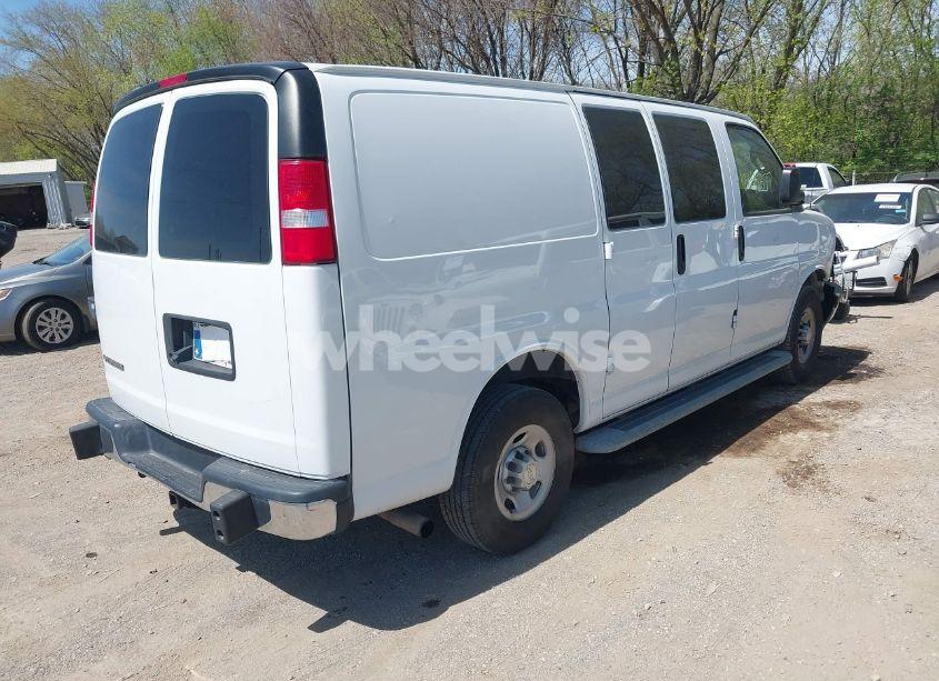 Photo 4 of 2020 Chevrolet Express CARGO RWD 2500 REGULAR WHEELBASE WT (VIN 1GCWGAFG9L1213396)