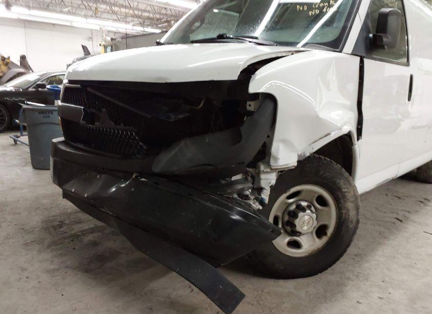 Photo 6 of 2019 Chevrolet Express 2500 WORK VAN (VIN 1GCWGAFGXK1273511)