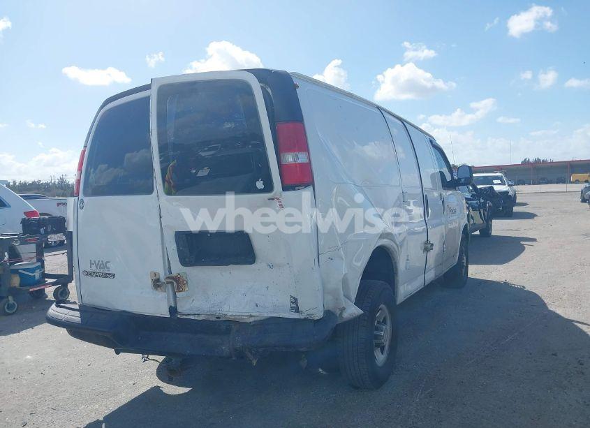 Photo 6 of 2018 Chevrolet Express 2500 WORK VAN (VIN 1GCWGAFP0J1177319)