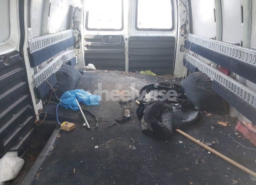 Photo 8 of 2018 Chevrolet Express 2500 WORK VAN (VIN 1GCWGAFP0J1177319)