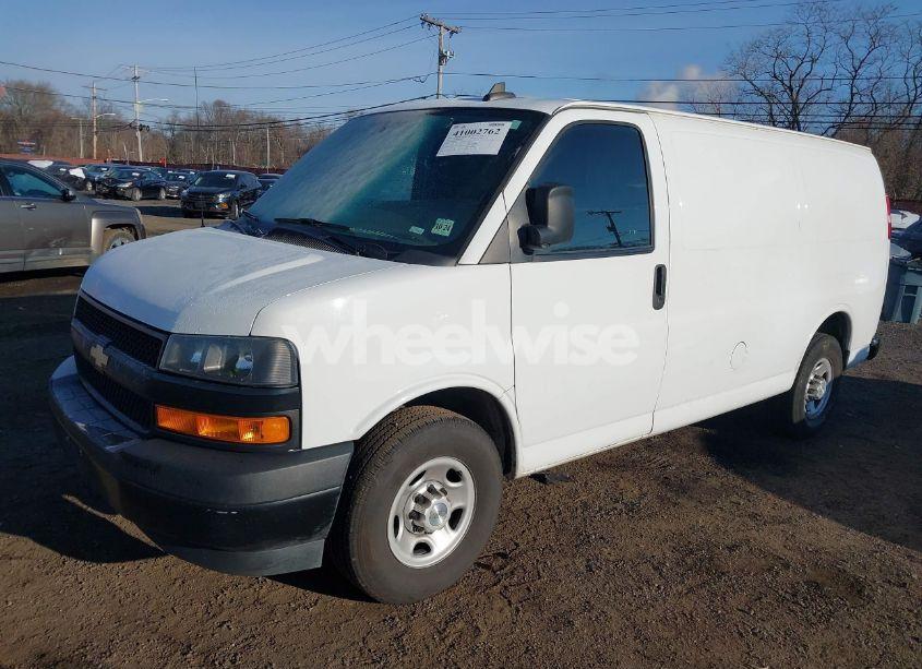Photo 2 of 2019 Chevrolet Express 2500 WORK VAN (VIN 1GCWGAFP0K1166242)
