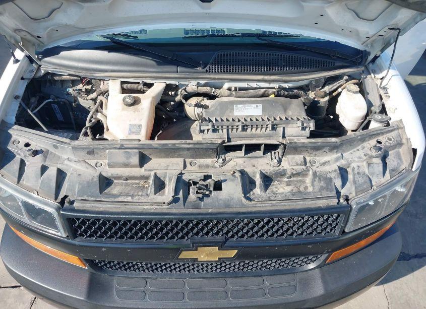 Photo 10 of 2020 Chevrolet Express CARGO RWD 2500 REGULAR WHEELBASE WT (VIN 1GCWGAFP0L1274507)