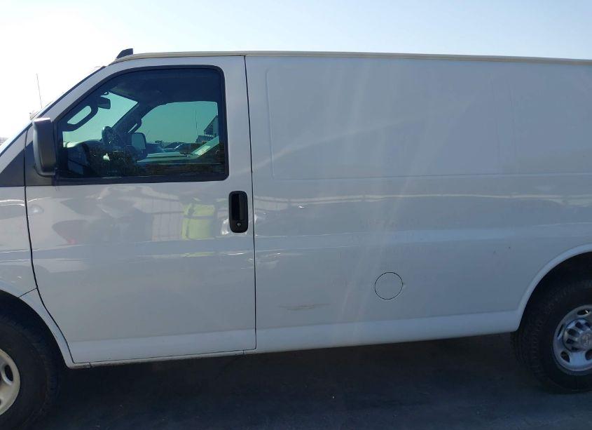 Photo 14 of 2020 Chevrolet Express CARGO RWD 2500 REGULAR WHEELBASE WT (VIN 1GCWGAFP0L1274507)