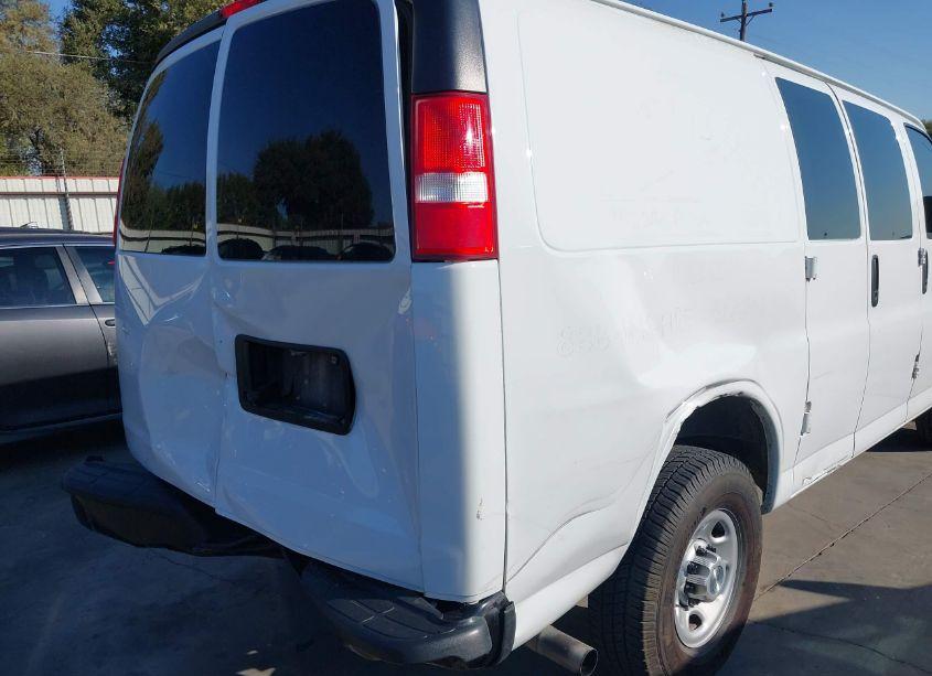 Photo 6 of 2020 Chevrolet Express CARGO RWD 2500 REGULAR WHEELBASE WT (VIN 1GCWGAFP0L1274507)