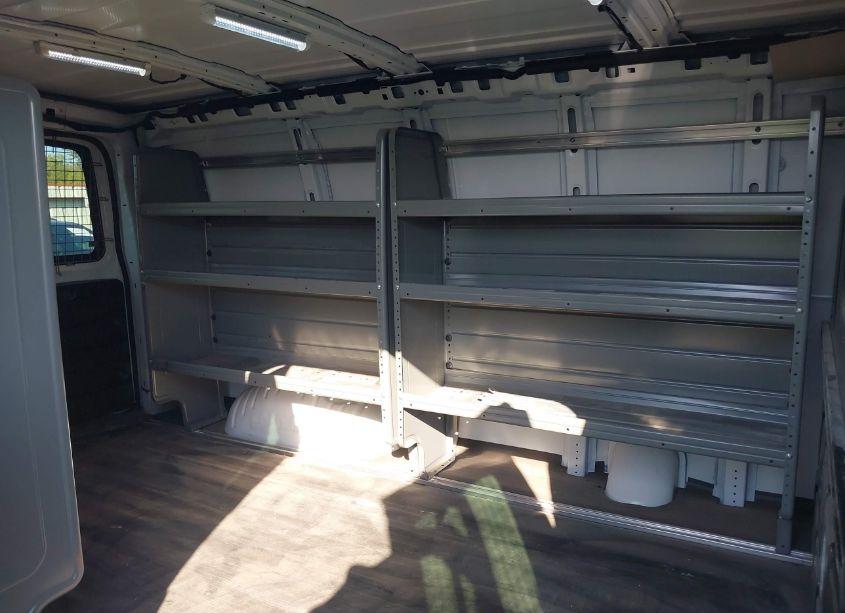 Photo 8 of 2020 Chevrolet Express CARGO RWD 2500 REGULAR WHEELBASE WT (VIN 1GCWGAFP0L1274507)