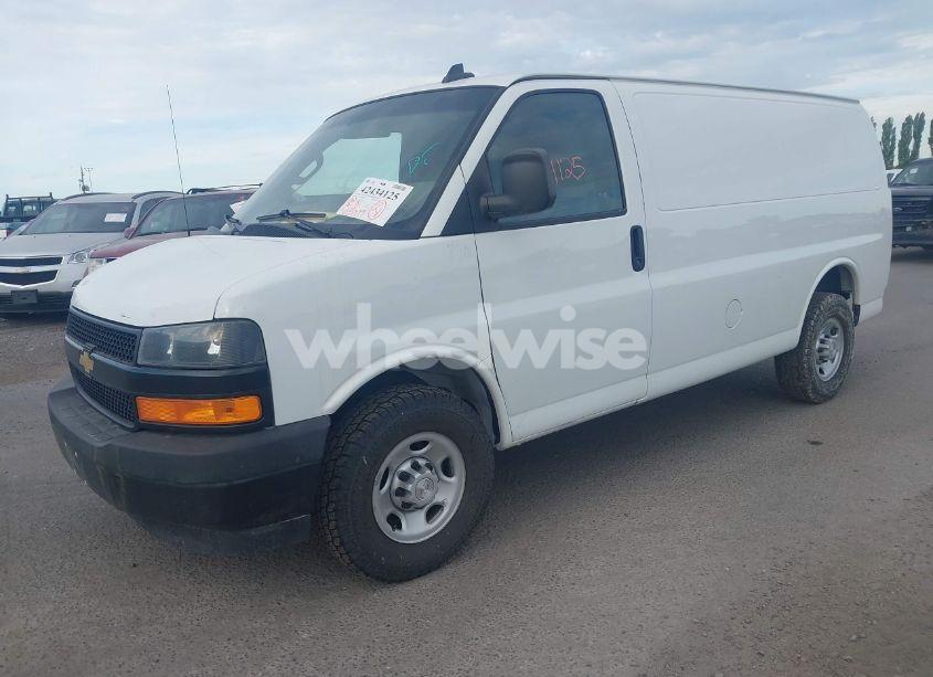 Photo 2 of 2019 Chevrolet Express 2500 WORK VAN (VIN 1GCWGAFP1K1254216)