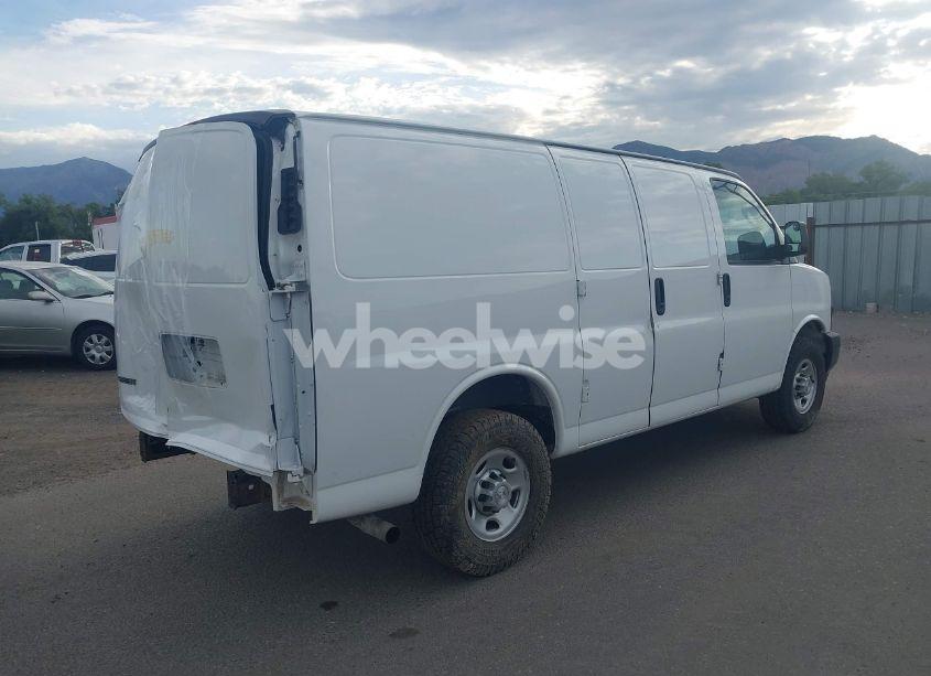 Photo 4 of 2019 Chevrolet Express 2500 WORK VAN (VIN 1GCWGAFP1K1254216)