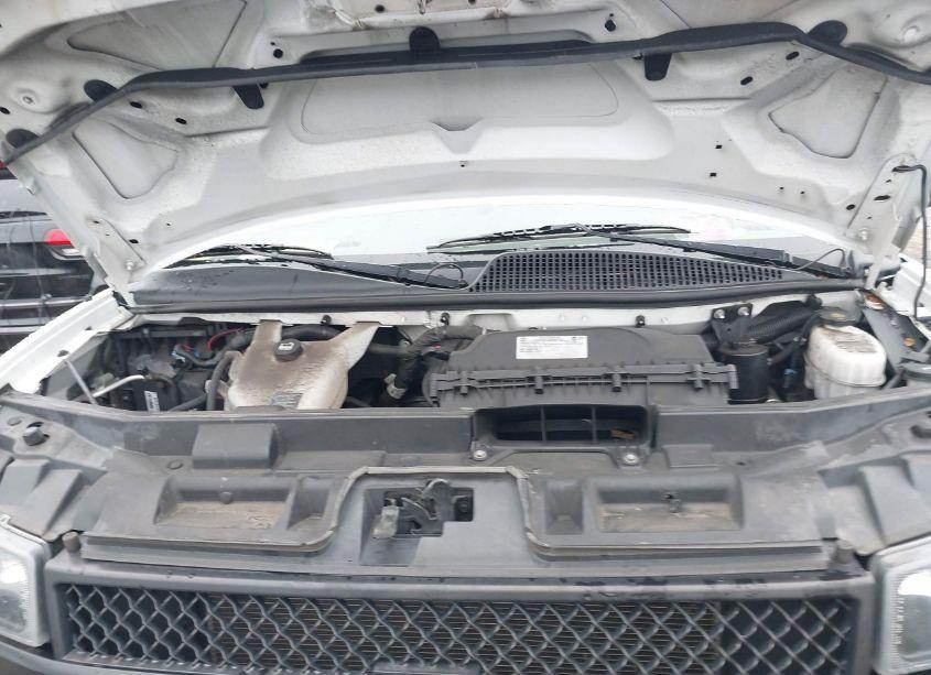 Photo 10 of 2019 Chevrolet Express 2500 WORK VAN (VIN 1GCWGAFP1K1364702)