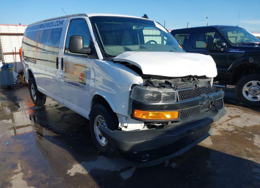 2021 Chevrolet Express CARGO RWD 2500 REGULAR WHEELBASE WT (VIN 1GCWGAFP1M1188608) main photo