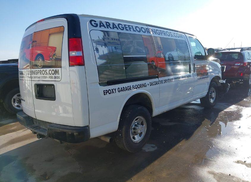 Photo 4 of 2021 Chevrolet Express CARGO RWD 2500 REGULAR WHEELBASE WT (VIN 1GCWGAFP1M1188608)
