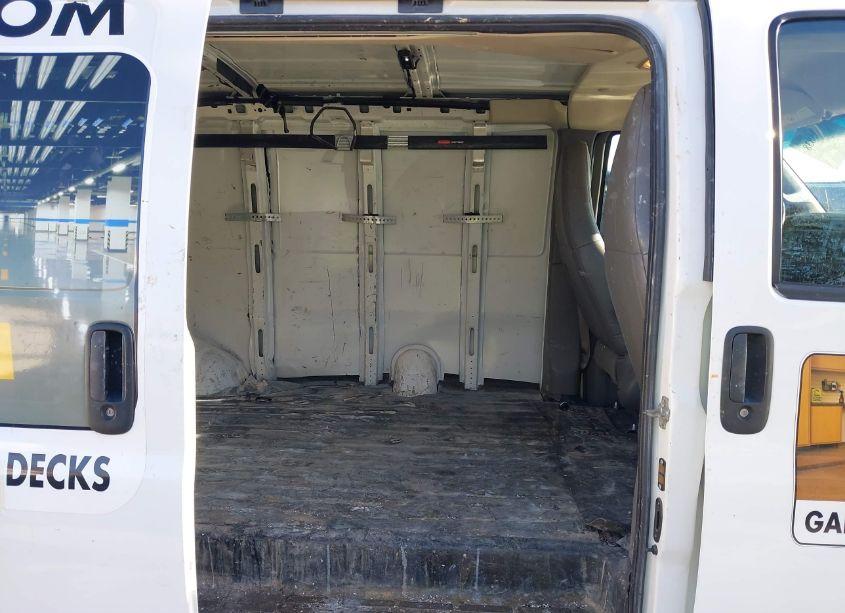 Photo 8 of 2021 Chevrolet Express CARGO RWD 2500 REGULAR WHEELBASE WT (VIN 1GCWGAFP1M1188608)