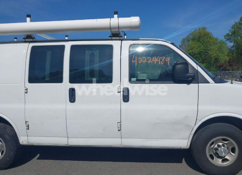 Photo 14 of 2019 Chevrolet Express 2500 WORK VAN (VIN 1GCWGAFP2K1251874)