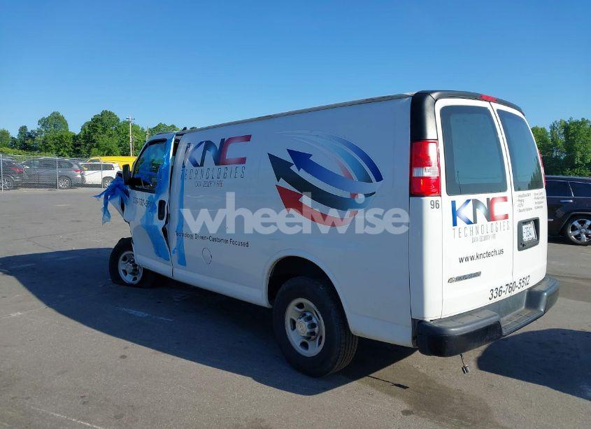 Photo 3 of 2019 Chevrolet Express 2500 WORK VAN (VIN 1GCWGAFP2K1274068)