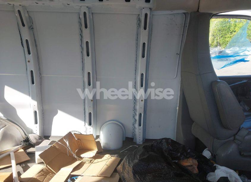 Photo 8 of 2019 Chevrolet Express 2500 WORK VAN (VIN 1GCWGAFP2K1274068)