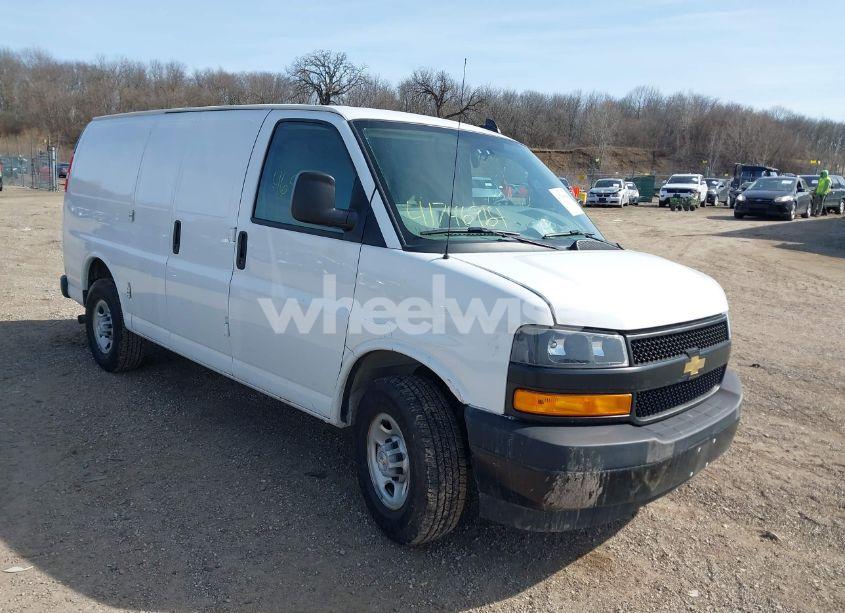 2021 Chevrolet Express CARGO RWD 2500 REGULAR WHEELBASE WT (VIN 1GCWGAFP2M1235192) main photo