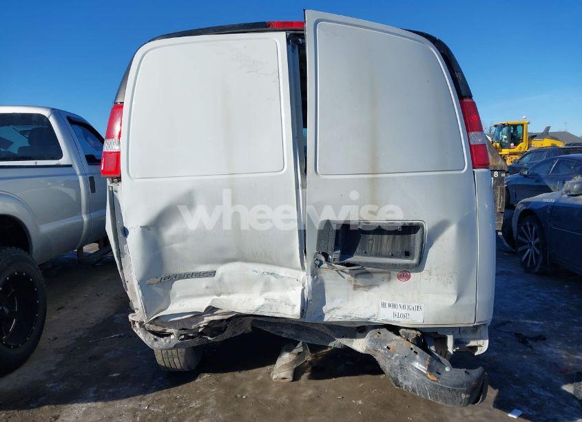 Photo 16 of 2020 Chevrolet Express CARGO RWD 2500 REGULAR WHEELBASE WT (VIN 1GCWGAFP3L1254140)