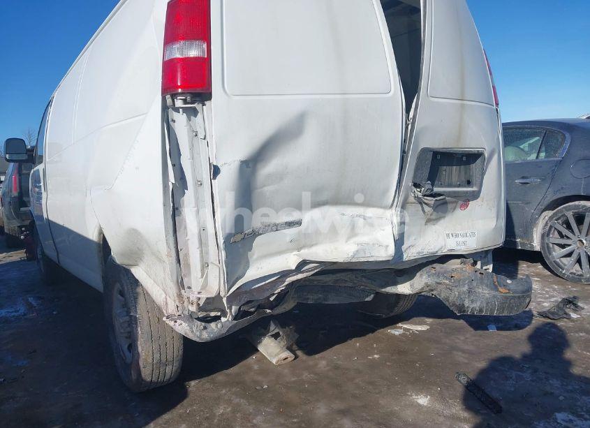 Photo 6 of 2020 Chevrolet Express CARGO RWD 2500 REGULAR WHEELBASE WT (VIN 1GCWGAFP3L1254140)