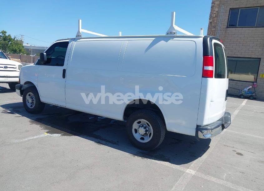 Photo 3 of 2020 Chevrolet Express CARGO RWD 2500 REGULAR WHEELBASE WT (VIN 1GCWGAFP3L1273819)