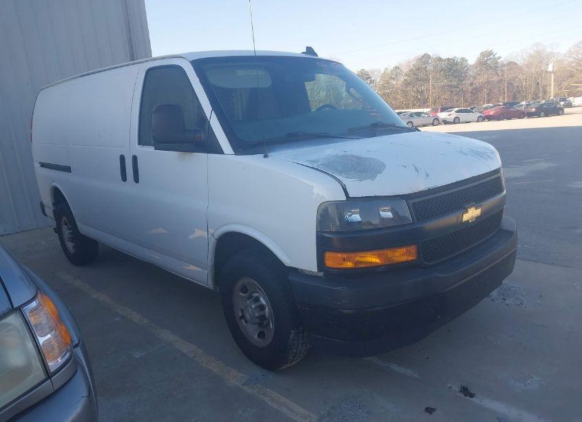 2021 Chevrolet Express CARGO RWD 2500 REGULAR WHEELBASE WT (VIN 1GCWGAFP3M1169803) main photo