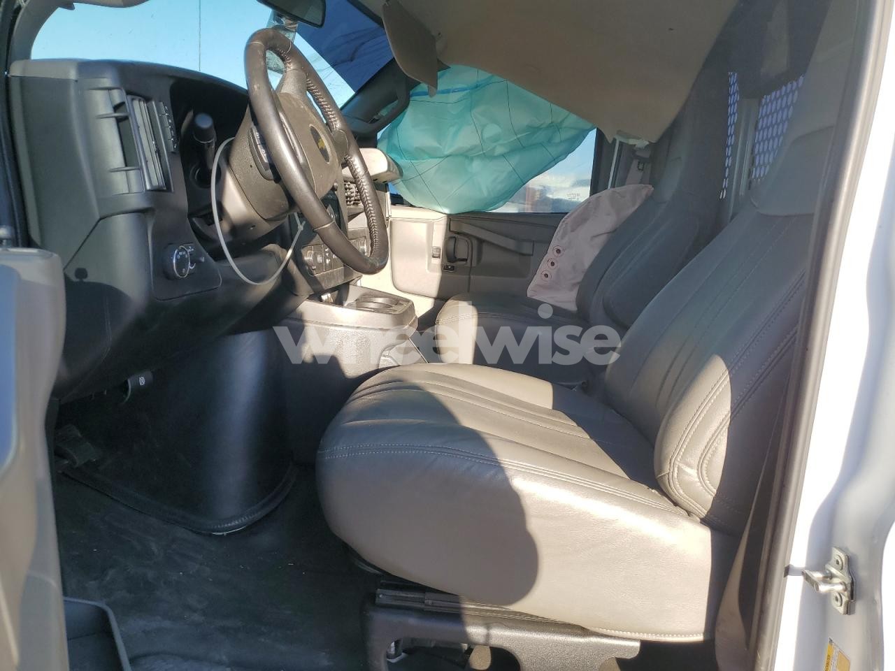 Photo 7 of 2023 CHEVROLET EXPRESS 2500 DELIVERY VAN (VIN 1GCWGAFP3P1217854)