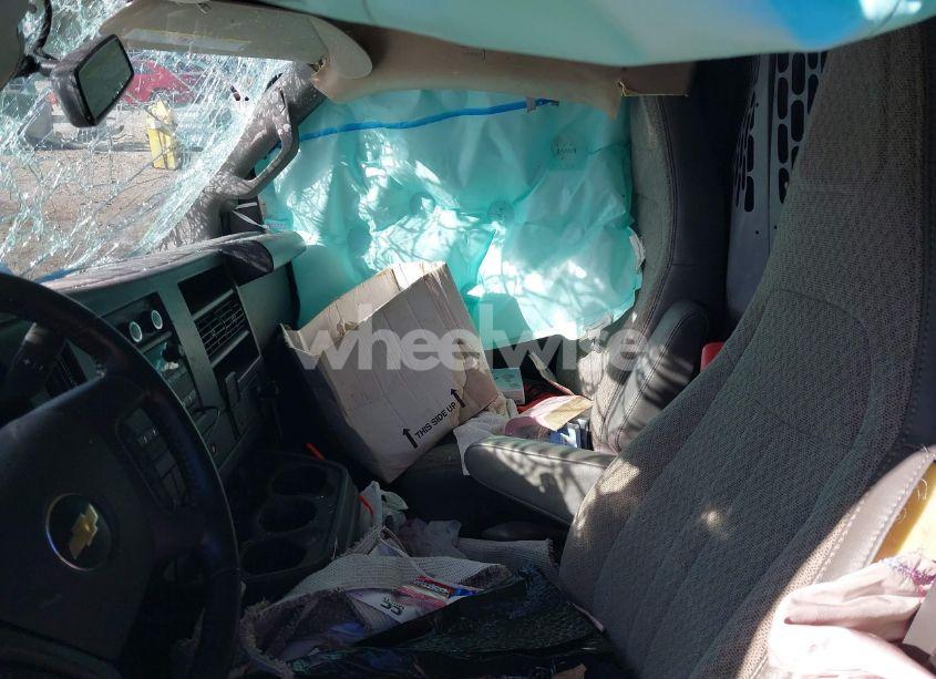 Photo 5 of 2023 Chevrolet Express CARGO RWD 2500 REGULAR WHEELBASE WT (VIN 1GCWGAFP3P1242544)