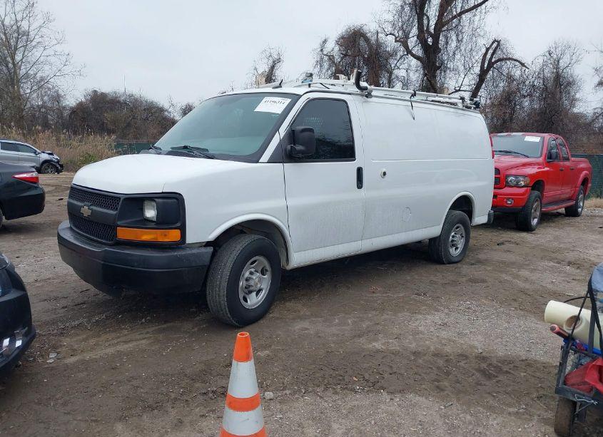 Photo 2 of 2023 Chevrolet Express CARGO RWD 2500 REGULAR WHEELBASE WT (VIN 1GCWGAFP4P1160760)