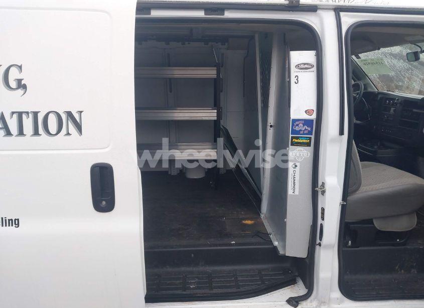 Photo 8 of 2023 Chevrolet Express CARGO RWD 2500 REGULAR WHEELBASE WT (VIN 1GCWGAFP4P1249681)