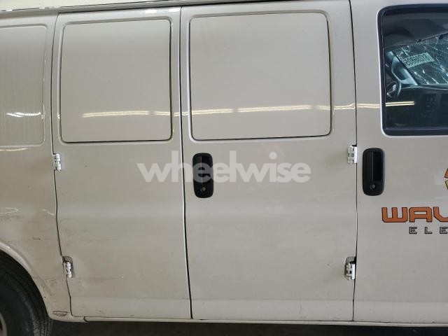 Photo 11 of 2025 CHEV EXPRESS G2500 N/A (VIN 1GCWGAFP4S1103094)
