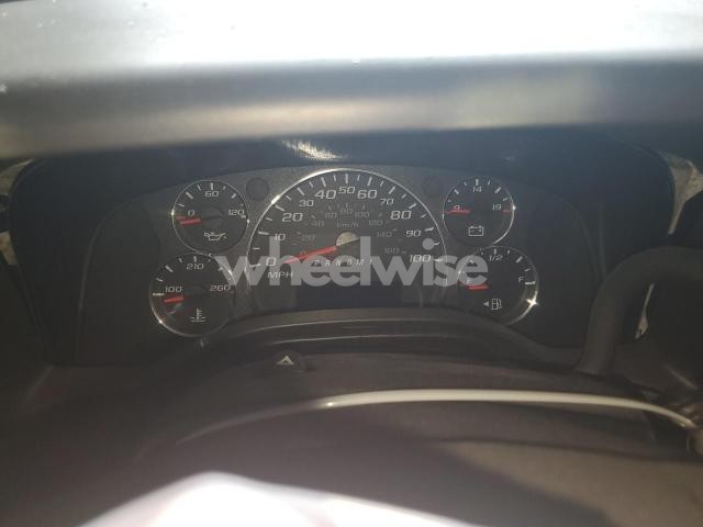 Photo 2 of 2025 CHEV EXPRESS G2500 N/A (VIN 1GCWGAFP4S1103094)