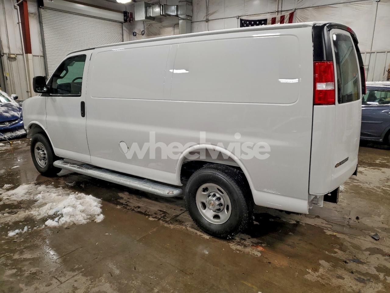 Photo 2 of 2025 CHEVROLET EXPRESS G2500 (VIN 1GCWGAFP4S1251195)