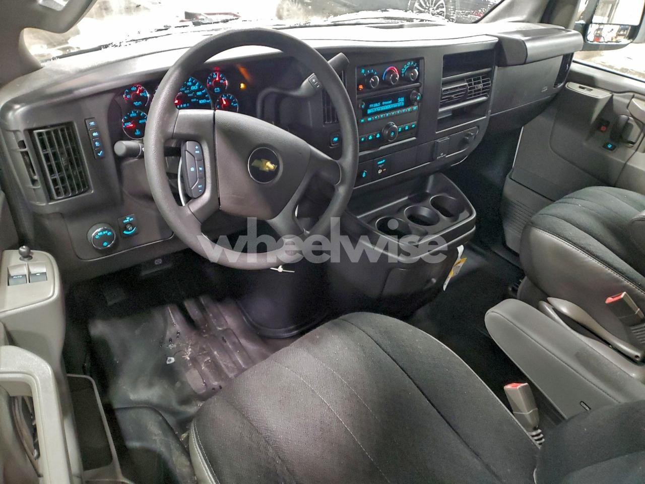 Photo 8 of 2025 CHEVROLET EXPRESS G2500 (VIN 1GCWGAFP4S1251195)