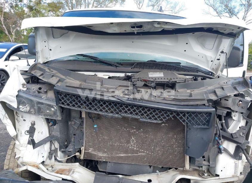 Photo 10 of 2018 Chevrolet Express 2500 WORK VAN (VIN 1GCWGAFP5J1300919)