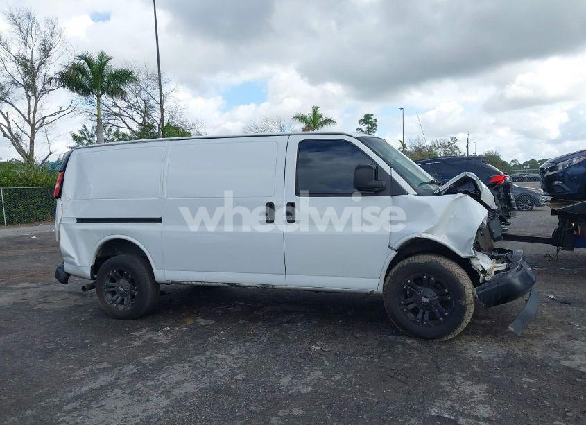 Photo 12 of 2018 Chevrolet Express 2500 WORK VAN (VIN 1GCWGAFP5J1300919)