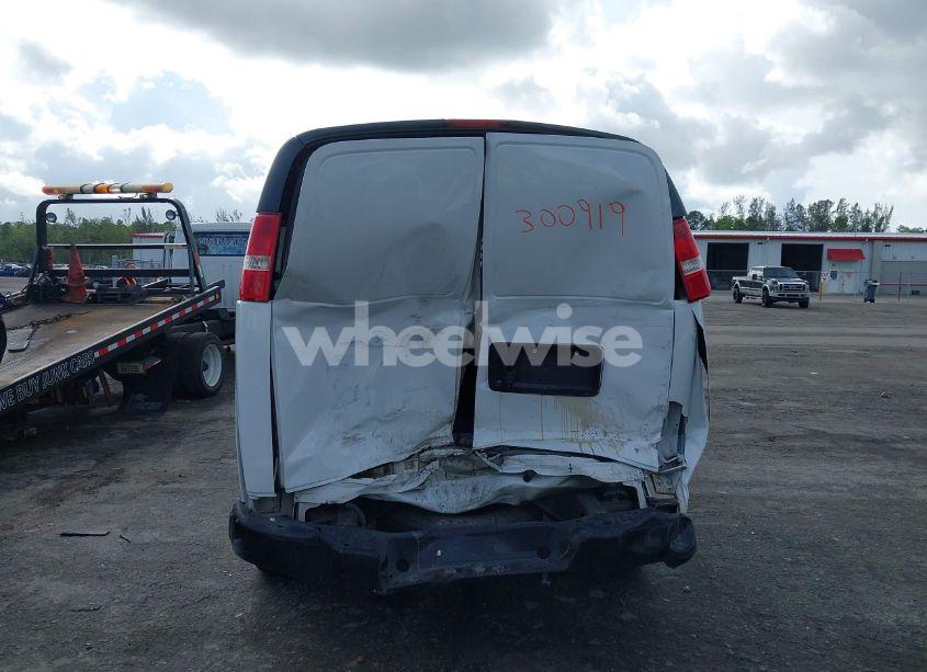 Photo 15 of 2018 Chevrolet Express 2500 WORK VAN (VIN 1GCWGAFP5J1300919)