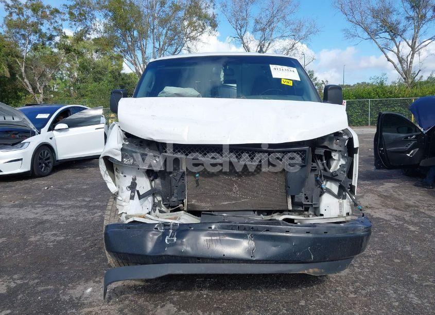 Photo 6 of 2018 Chevrolet Express 2500 WORK VAN (VIN 1GCWGAFP5J1300919)