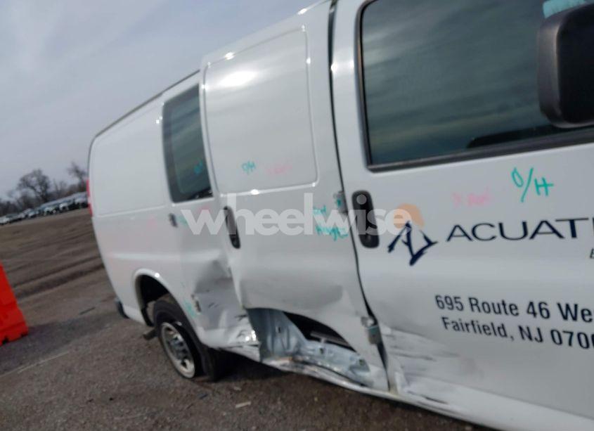 Photo 6 of 2019 Chevrolet Express 2500 WORK VAN (VIN 1GCWGAFP5K1204368)