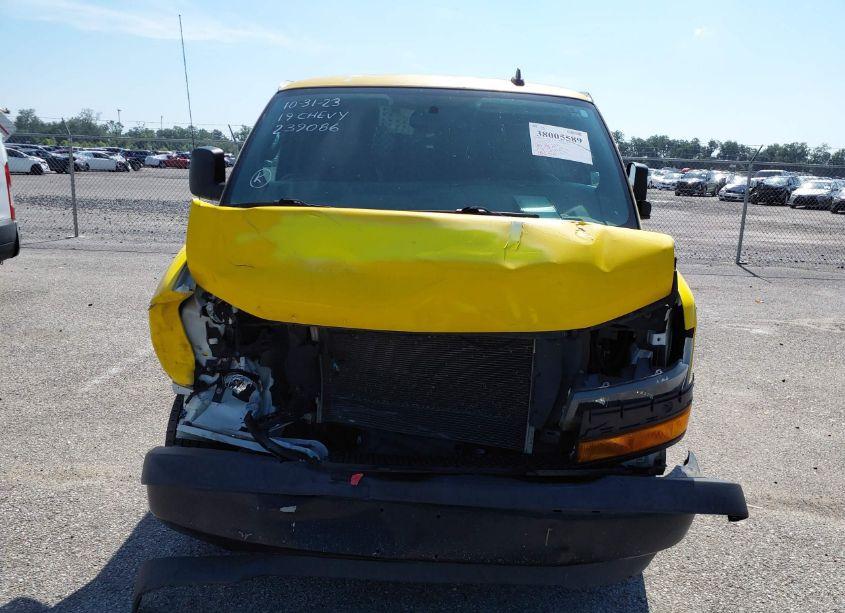 Photo 12 of 2019 Chevrolet Express 2500 WORK VAN (VIN 1GCWGAFP5K1239086)
