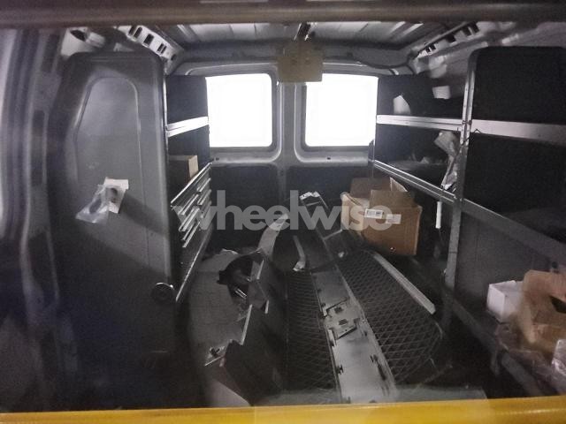 Photo 6 of 2019 CHEVROLET EXPRESS G2500 (VIN 1GCWGAFP5K1334425)