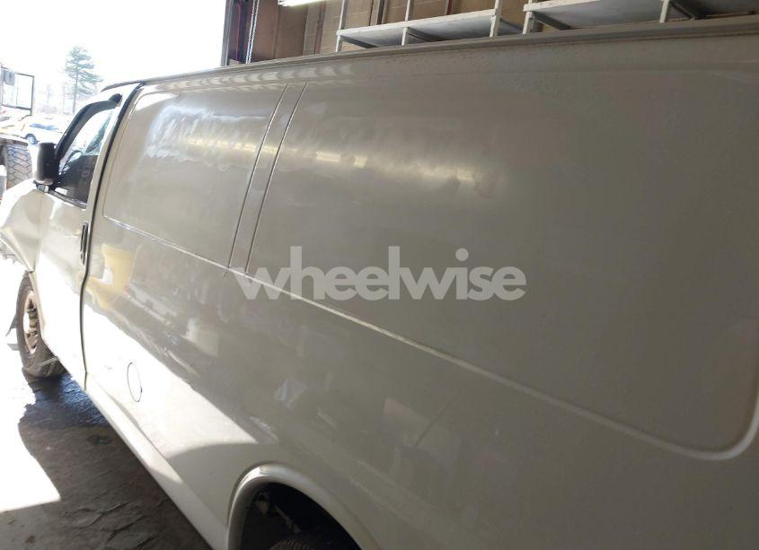 Photo 13 of 2018 Chevrolet Express 2500 WORK VAN (VIN 1GCWGAFP6J1315090)