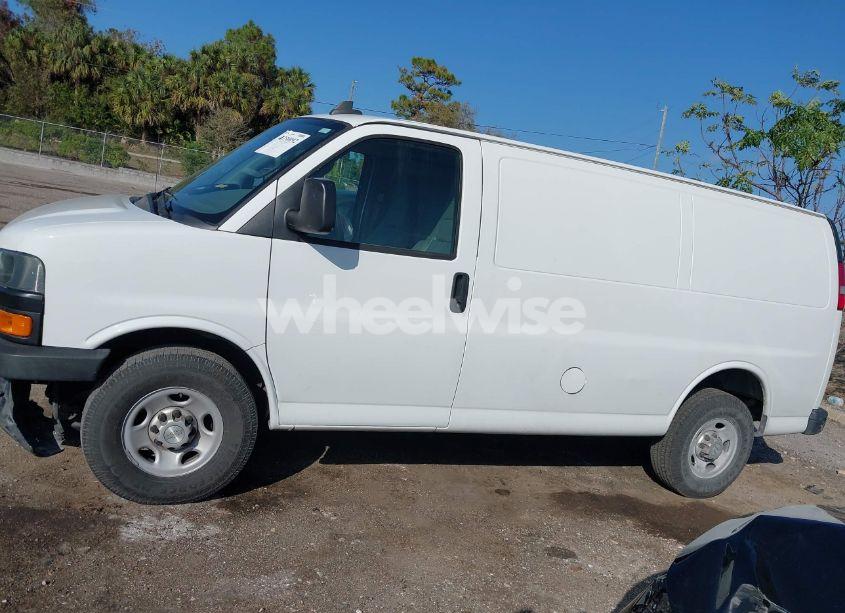 Photo 14 of 2018 Chevrolet Express 2500 WORK VAN (VIN 1GCWGAFP6J1345609)