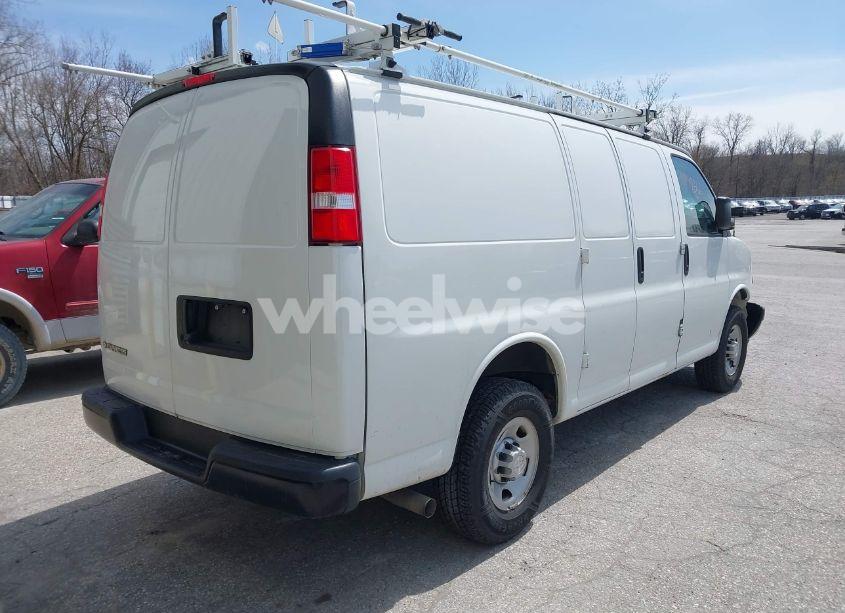 Photo 4 of 2019 Chevrolet Express 2500 WORK VAN (VIN 1GCWGAFP6K1240800)