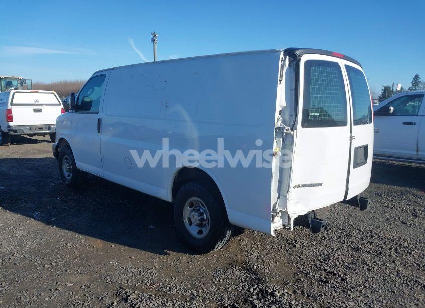 Photo 3 of 2019 Chevrolet Express 2500 WORK VAN (VIN 1GCWGAFP6K1365733)