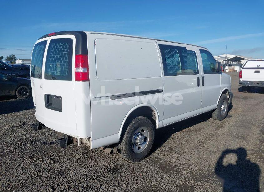 Photo 4 of 2019 Chevrolet Express 2500 WORK VAN (VIN 1GCWGAFP6K1365733)
