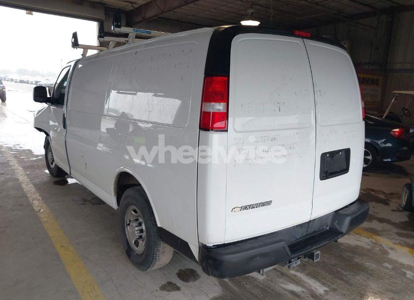 Photo 3 of 2023 Chevrolet Express CARGO RWD 2500 REGULAR WHEELBASE WT (VIN 1GCWGAFP6P1250363)