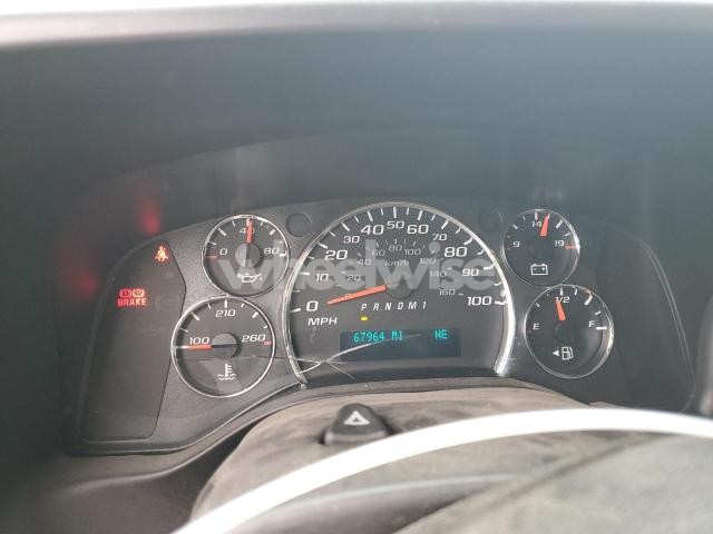 Photo 3 of 2018 CHEVROLET EXPRESS G2500 (VIN 1GCWGAFP7J1184428)