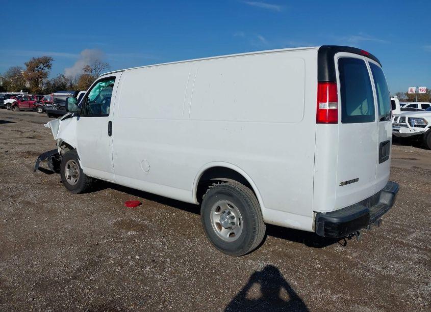 Photo 3 of 2019 Chevrolet Express 2500 WORK VAN (VIN 1GCWGAFP7K1174919)