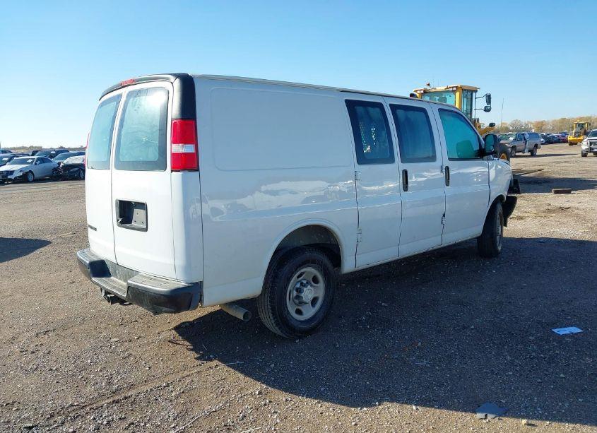 Photo 4 of 2019 Chevrolet Express 2500 WORK VAN (VIN 1GCWGAFP7K1174919)