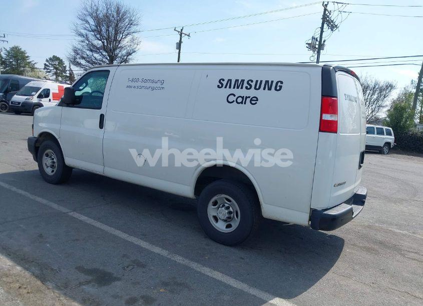 Photo 3 of 2019 Chevrolet Express 2500 WORK VAN (VIN 1GCWGAFP7K1340629)