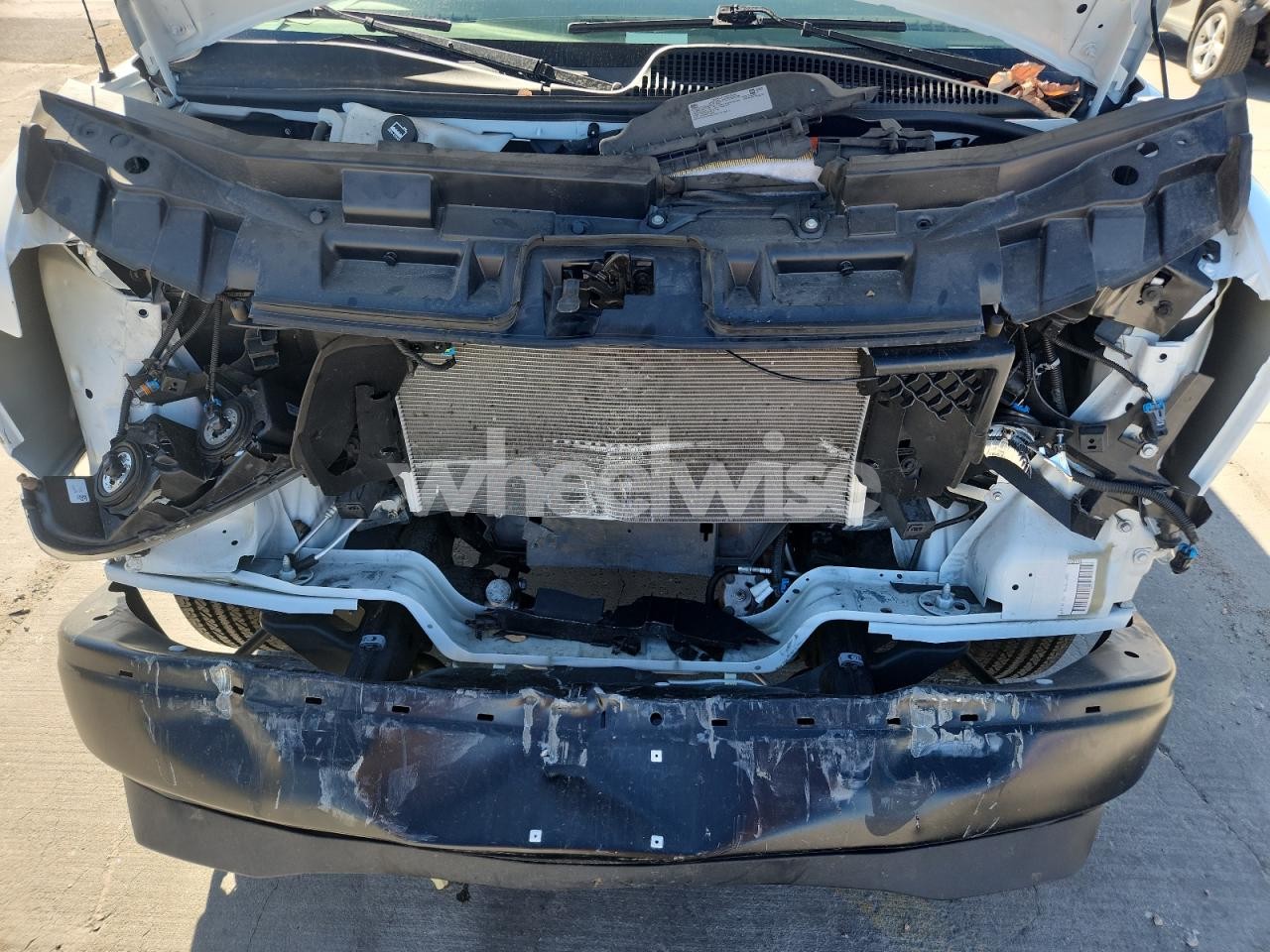 Photo 12 of 2024 CHEVROLET EXPRESS G2500 VAN N/A (VIN 1GCWGAFP7R1262797)