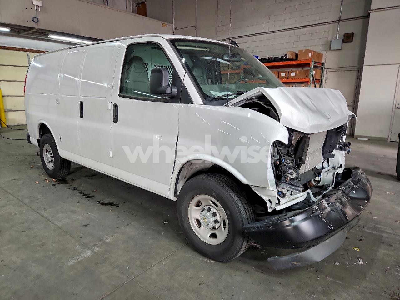 Photo 4 of 2024 CHEVROLET EXPRESS G2500 VAN N/A (VIN 1GCWGAFP7R1262797)